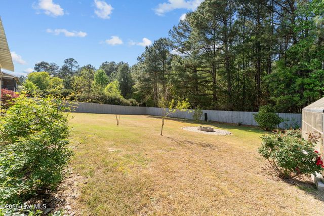 355 Queens Cove Way, Whispering Pines, NC 28327