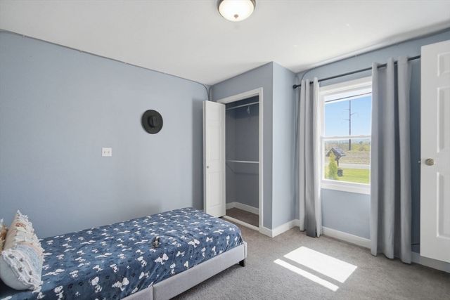 563 Pochassic Rd., Westfield, MA 01085