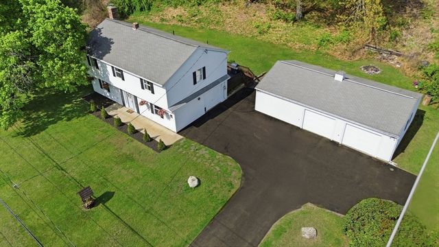 563 Pochassic Rd., Westfield, MA 01085