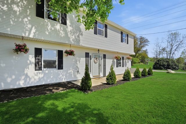563 Pochassic Rd., Westfield, MA 01085