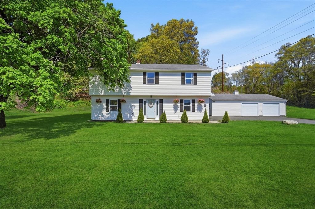 563 Pochassic Rd., Westfield, MA 01085