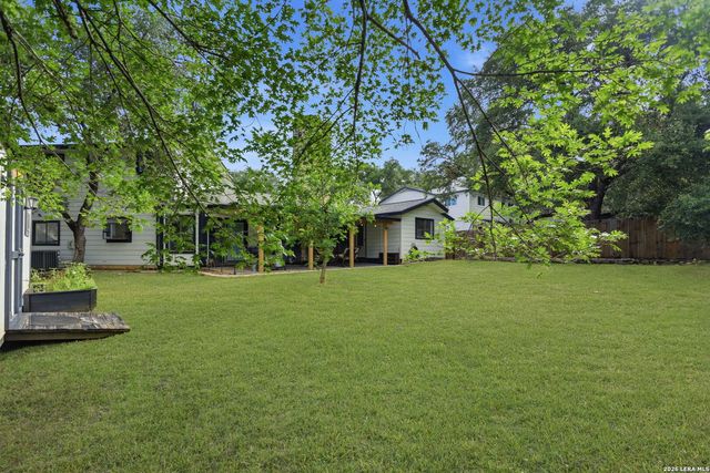 7626 Tippit Trl, San Antonio, TX 78240