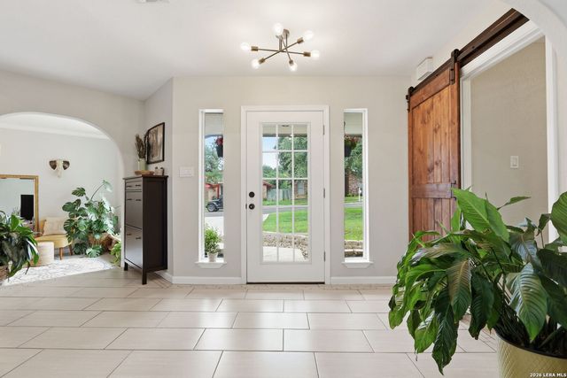 7626 Tippit Trl, San Antonio, TX 78240