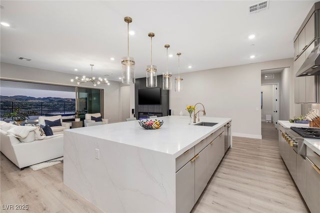 351 Tigullio Avenue, Henderson, NV 89011