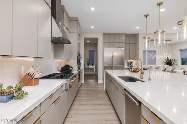 351 Tigullio Avenue, Henderson, NV 89011