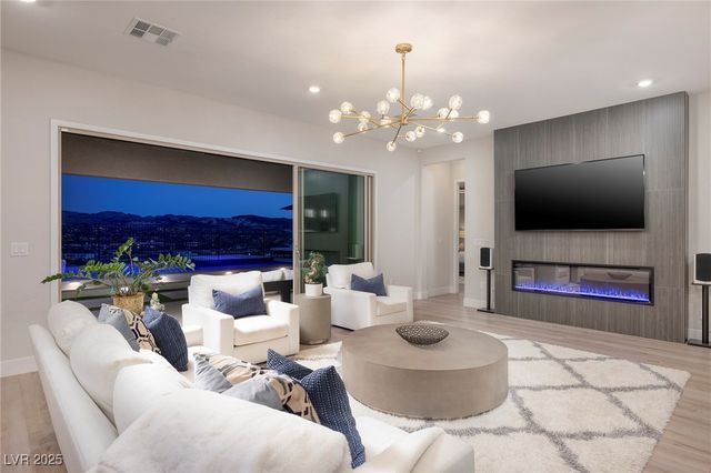 351 Tigullio Avenue, Henderson, NV 89011