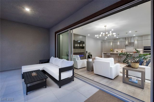 351 Tigullio Avenue, Henderson, NV 89011