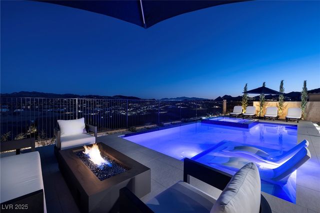 351 Tigullio Avenue, Henderson, NV 89011