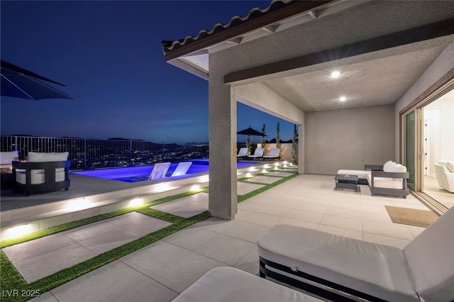 351 Tigullio Avenue, Henderson, NV 89011