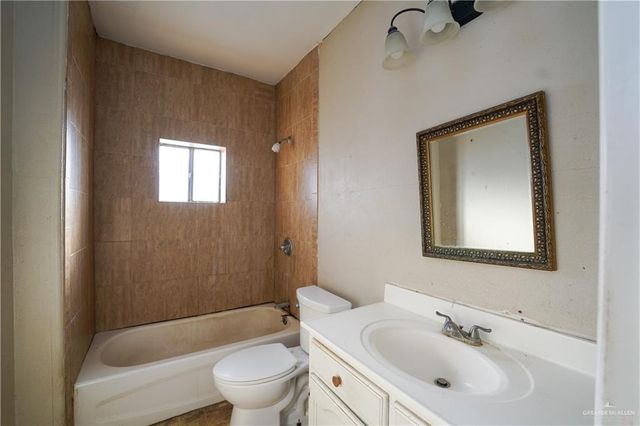 503 E Bowie Avenue, Alamo, TX 78516