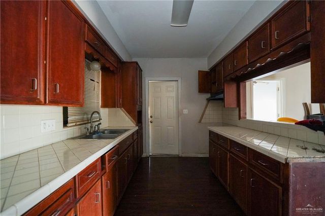 503 E Bowie Avenue, Alamo, TX 78516