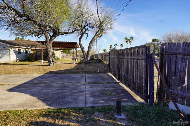 503 E Bowie Avenue, Alamo, TX 78516