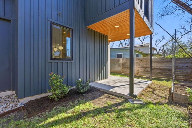 2921 Lyons RD 1, Austin, TX 78702