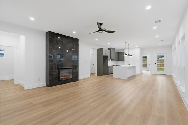 4503 Jamaica Street, Dallas, TX 75210