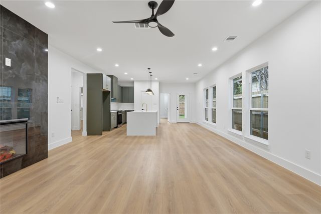 4503 Jamaica Street, Dallas, TX 75210