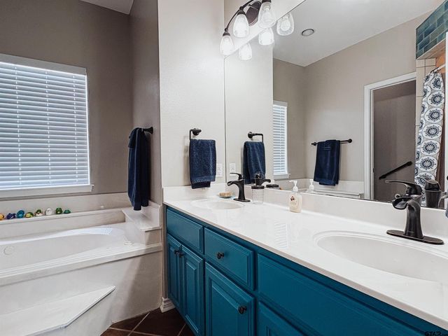 1303 CR 2314, Pittsburg, TX 75686