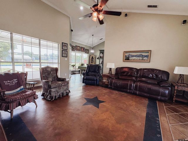 1303 CR 2314, Pittsburg, TX 75686