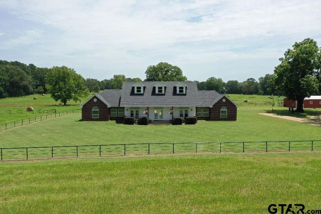 1303 CR 2314, Pittsburg, TX 75686