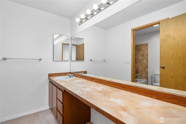 24814 SE 145th Lane, Kent, WA 98042