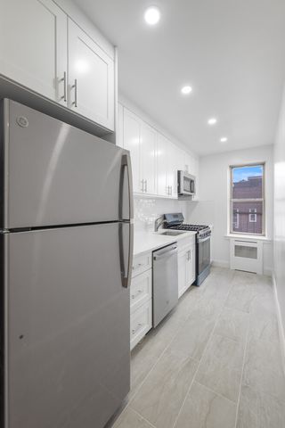 3930 52nd St Apt 5B, New York City, NY 11377