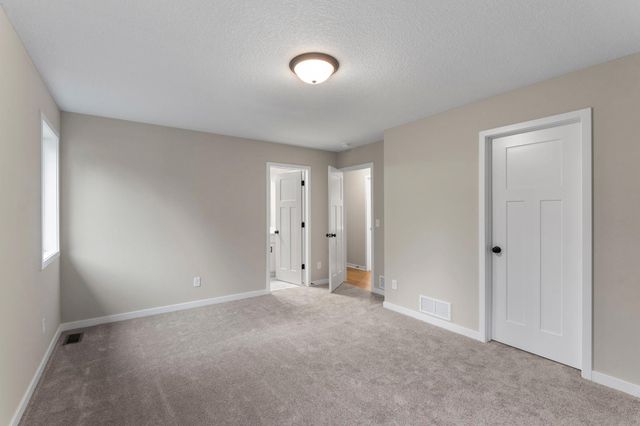 3250 Nottingham Road S, Saint Cloud, MN 56301