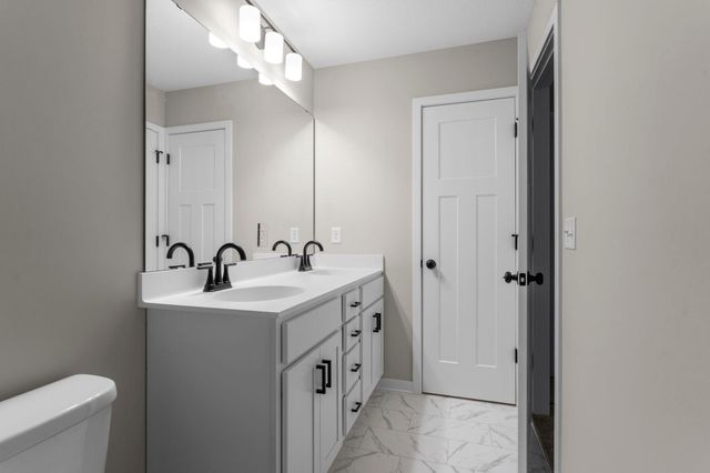 3250 Nottingham Road S, Saint Cloud, MN 56301