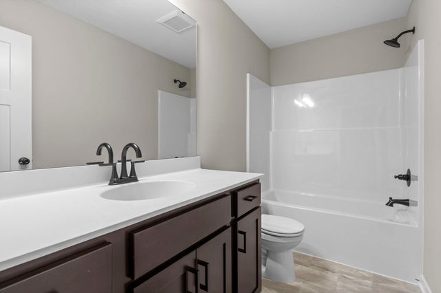 3250 Nottingham Road S, Saint Cloud, MN 56301