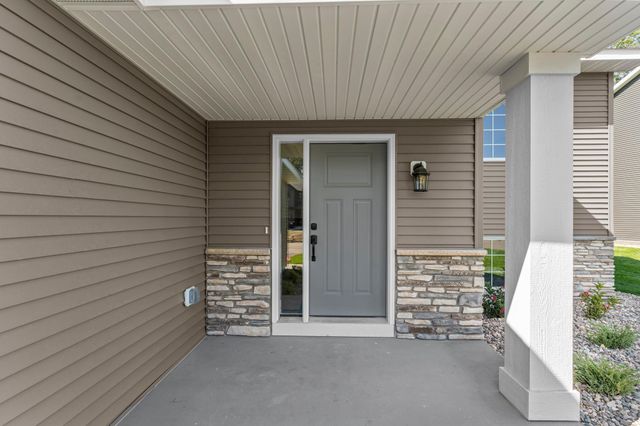 3250 Nottingham Road S, Saint Cloud, MN 56301