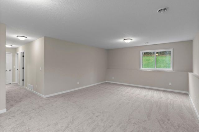 3250 Nottingham Road S, Saint Cloud, MN 56301