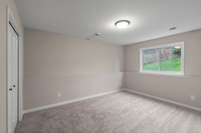 3250 Nottingham Road S, Saint Cloud, MN 56301