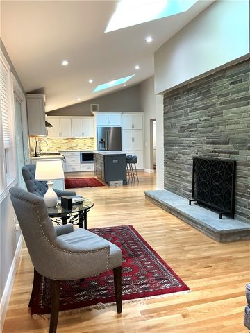 132 Timberline Road, Warwick, RI 02886