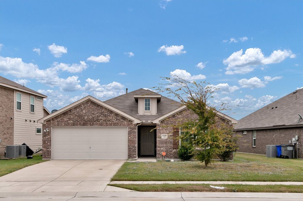 5100 Royal Springs Drive, Forney, TX 75126