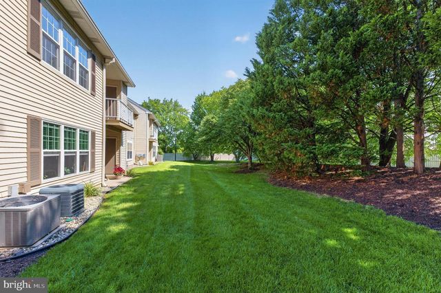 2706-B HEATHERSTONE CT, Mount Laurel, NJ 08054