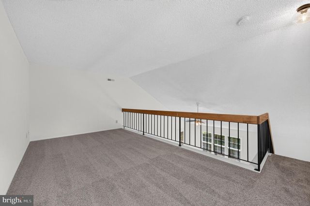 2706-B HEATHERSTONE CT, Mount Laurel, NJ 08054