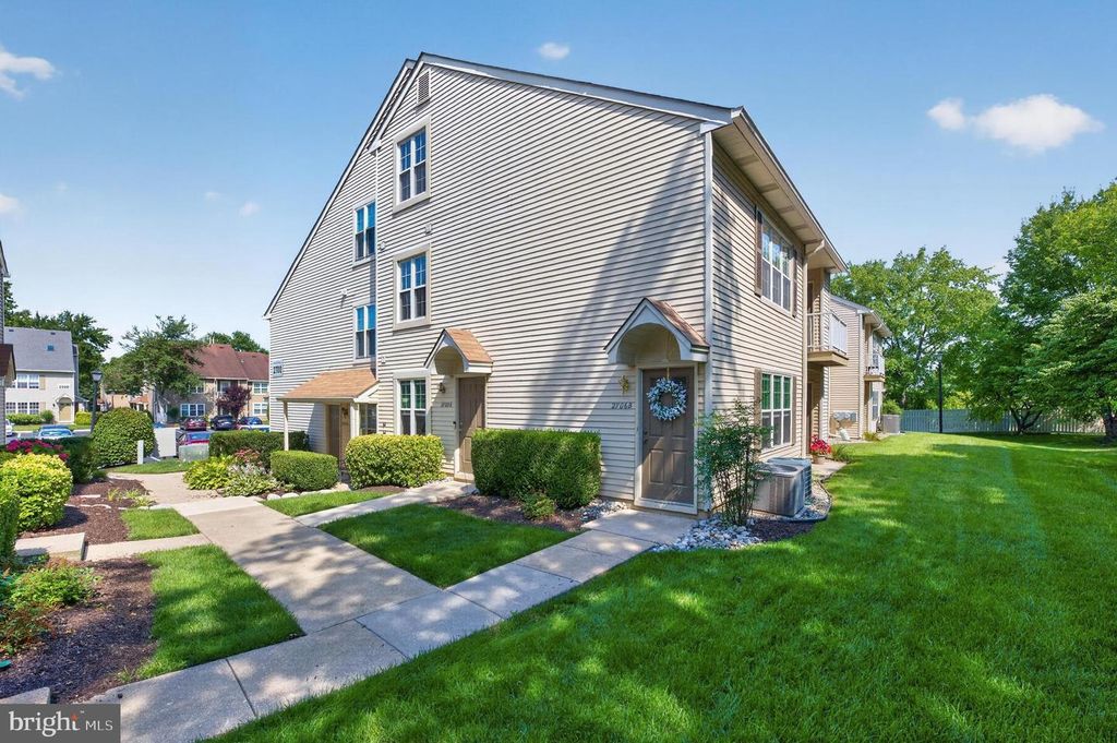 2706-B HEATHERSTONE CT, Mount Laurel, NJ 08054