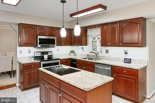 11166 DEUAUGHN CT, Fairfax Station, VA 22039