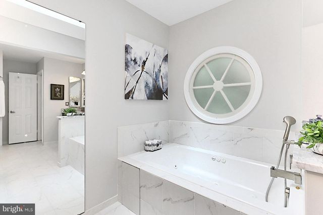 11166 DEUAUGHN CT, Fairfax Station, VA 22039