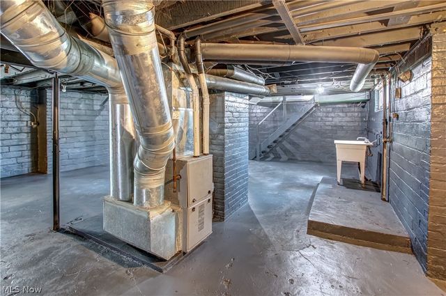 3211 W 116th Street, Cleveland, OH 44111