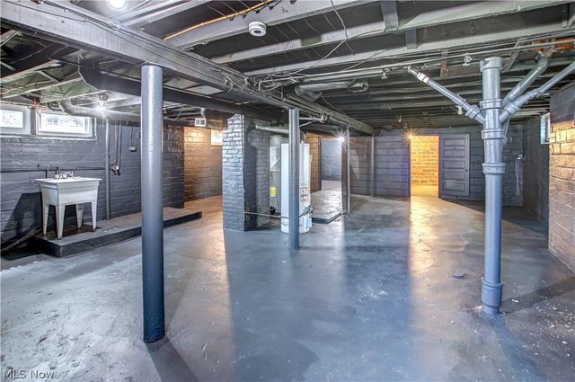 3211 W 116th Street, Cleveland, OH 44111