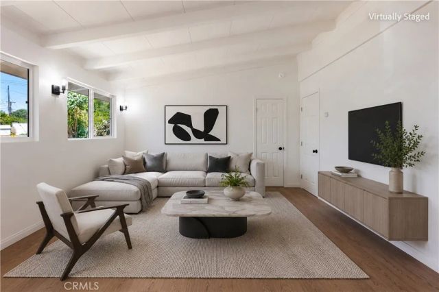 14916 Ryan, Sylmar, CA 91342