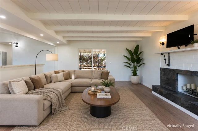 14916 Ryan, Sylmar, CA 91342