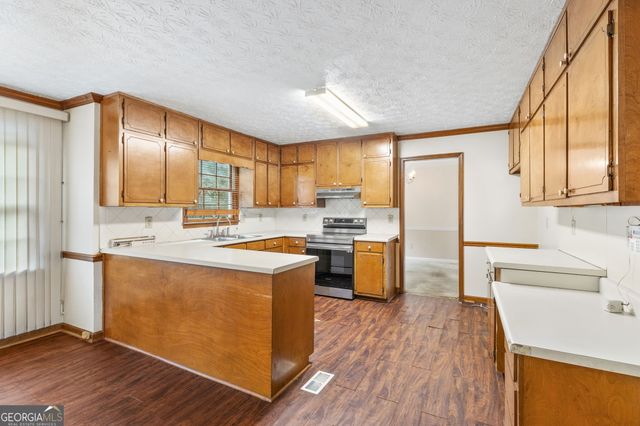 2940 Flintrock Way, Snellville, GA 30078