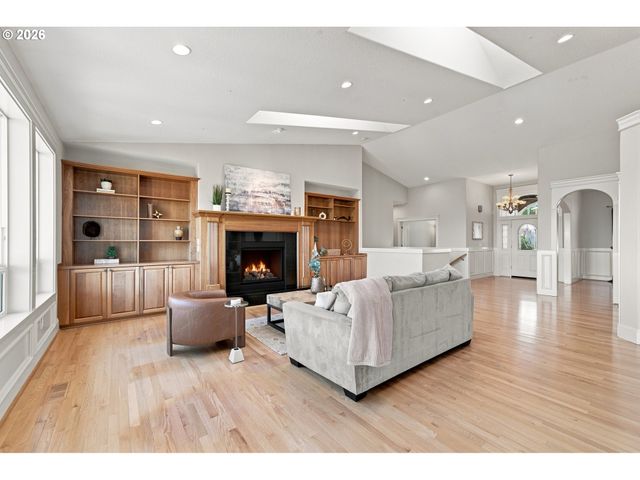 2966 W 2ND St, Washougal, WA 98671