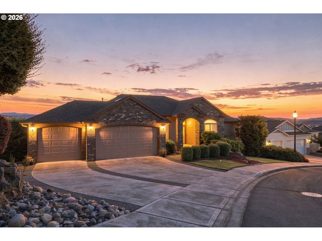 2966 W 2ND St, Washougal, WA 98671