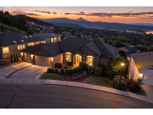 2966 W 2ND St, Washougal, WA 98671