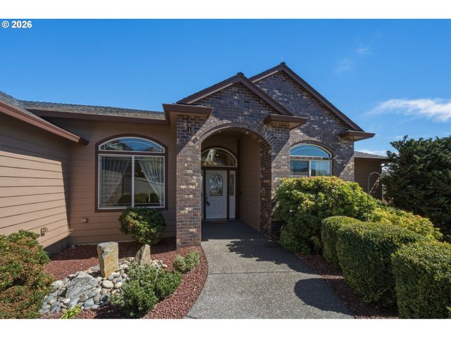 2966 W 2ND St, Washougal, WA 98671