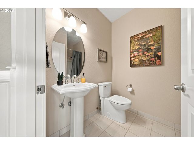 2966 W 2ND St, Washougal, WA 98671