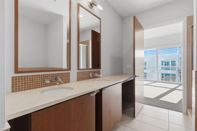 111 N 12TH STREET 1811, Tampa, FL 33602