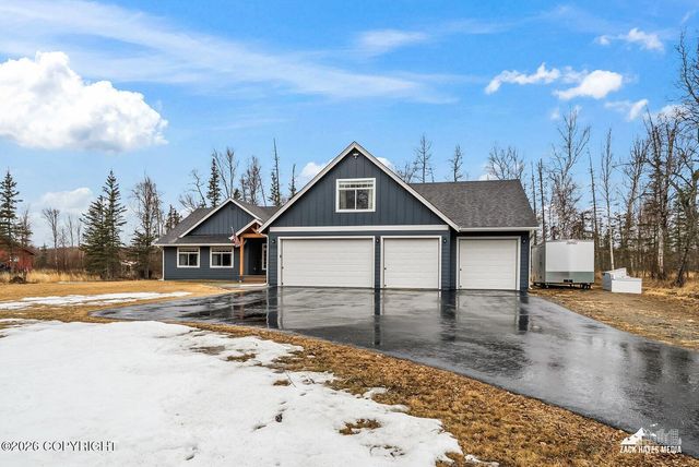 8348 E Fork Circle, Wasilla, AK 99654