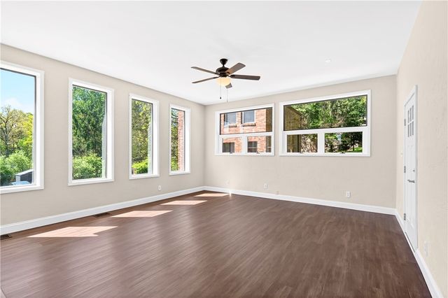 555 Thompson Run Rd, Ross Twp, PA 15237